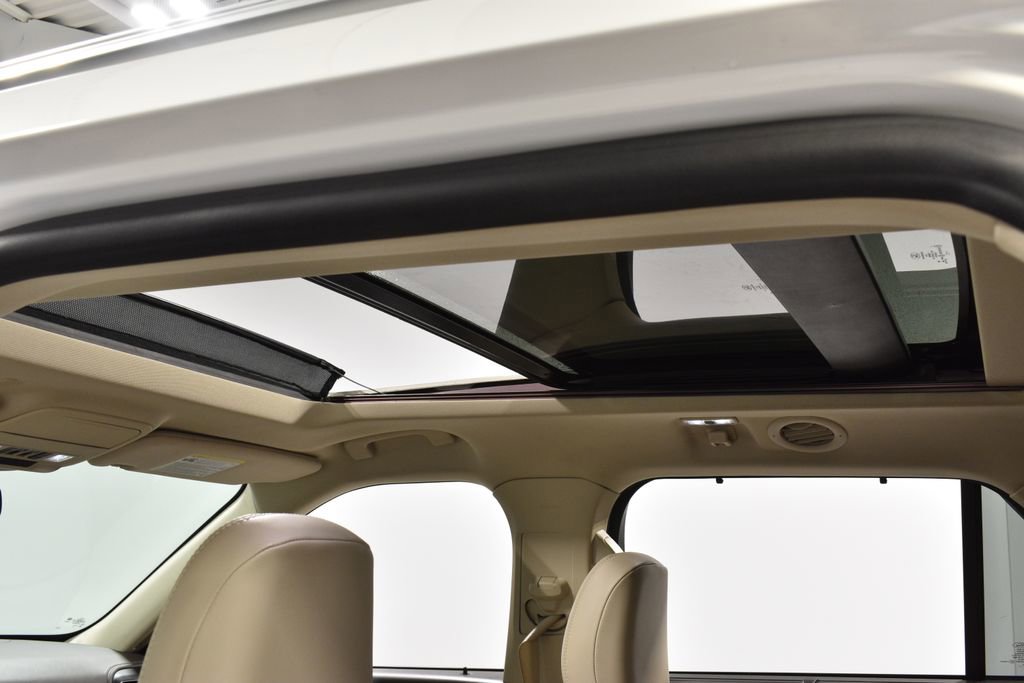 Used 2020 Ford Explorer Platinum w/ Premium Technology Package image 40