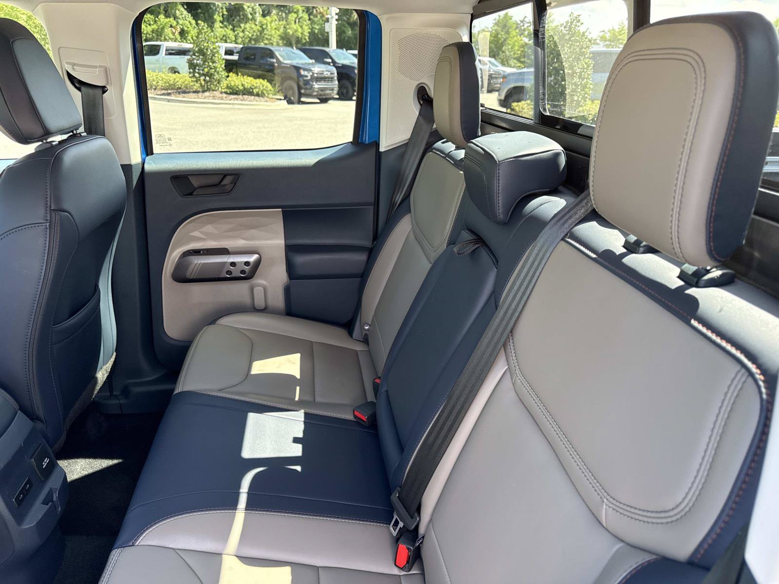 Used 2025 Ford Maverick Lariat AWD/4WD image 11