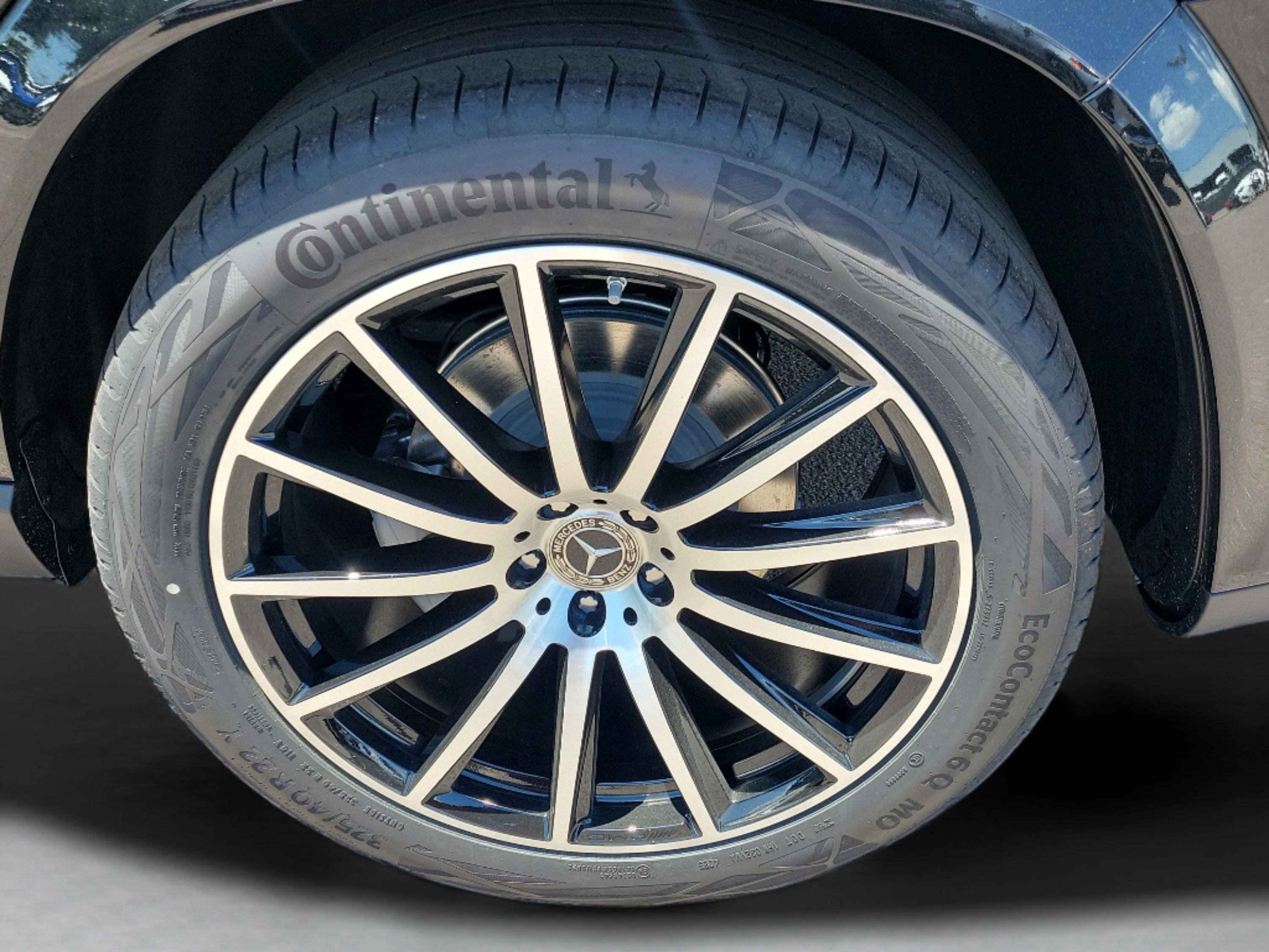 New 2026 Mercedes-Benz GLS 450 4MATIC image 32