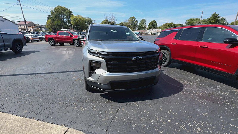 New 2026 Chevrolet Traverse LT w/ Midnight/Sport Edition image 2