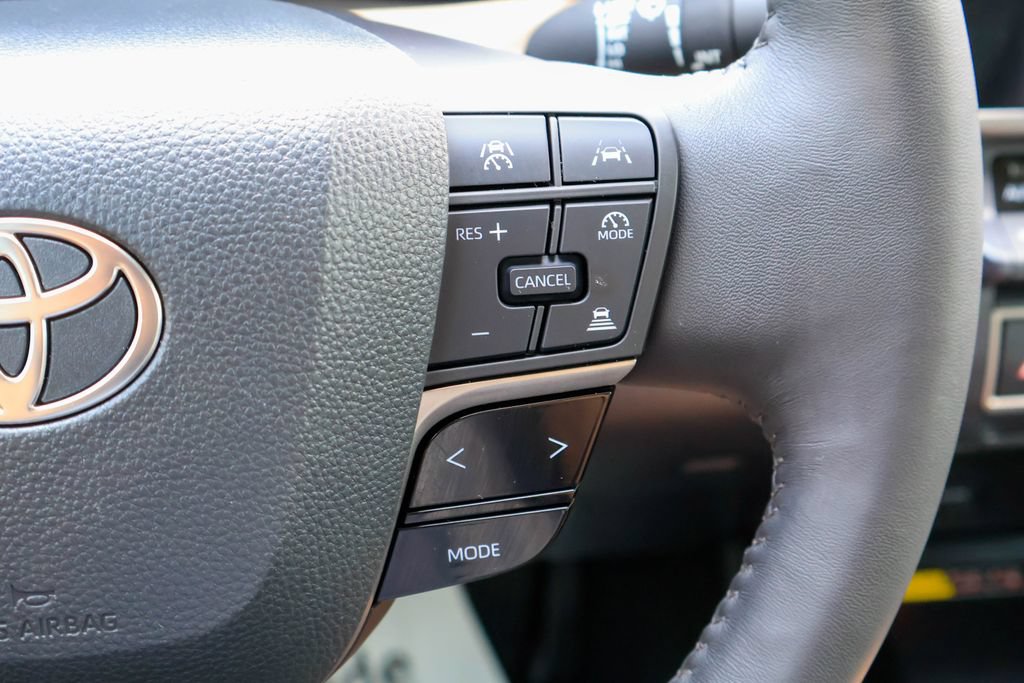 Used 2025 Toyota Camry LE w/ Convenience Package FWD image 15