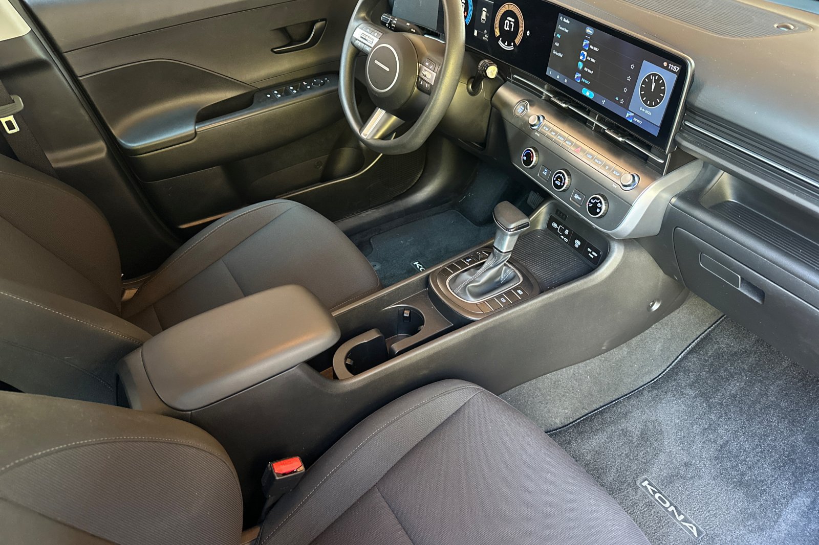 Used 2026 Hyundai Kona SE AWD/4WD image 21