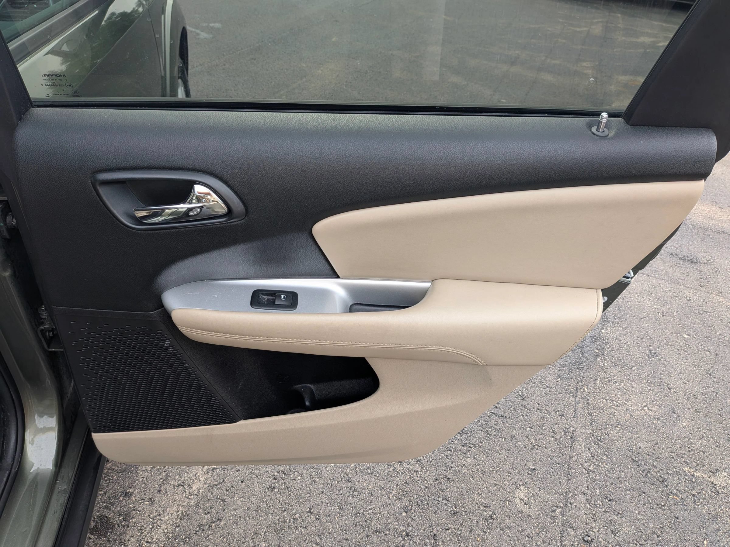 Used 2017 Dodge Journey SE FWD image 28