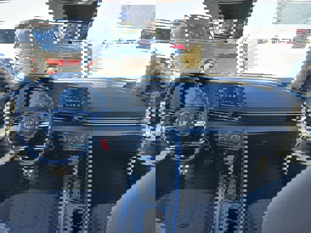 New 2026 Hyundai Elantra SE image 11