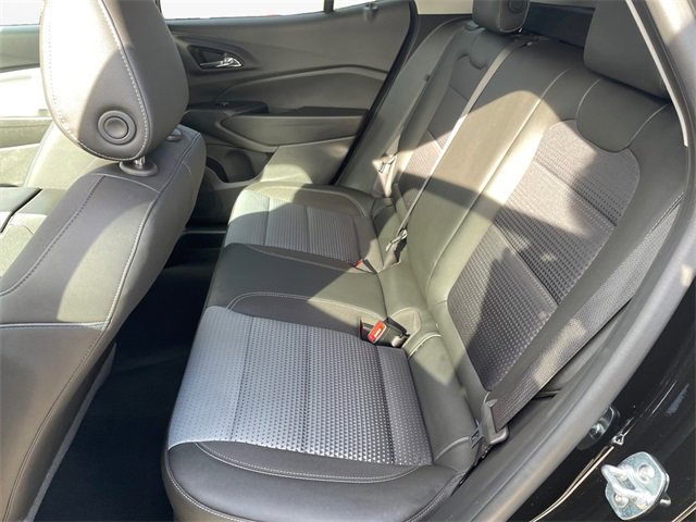 Used 2025 Chevrolet Trax LT w/ LT Convenience Package image 13