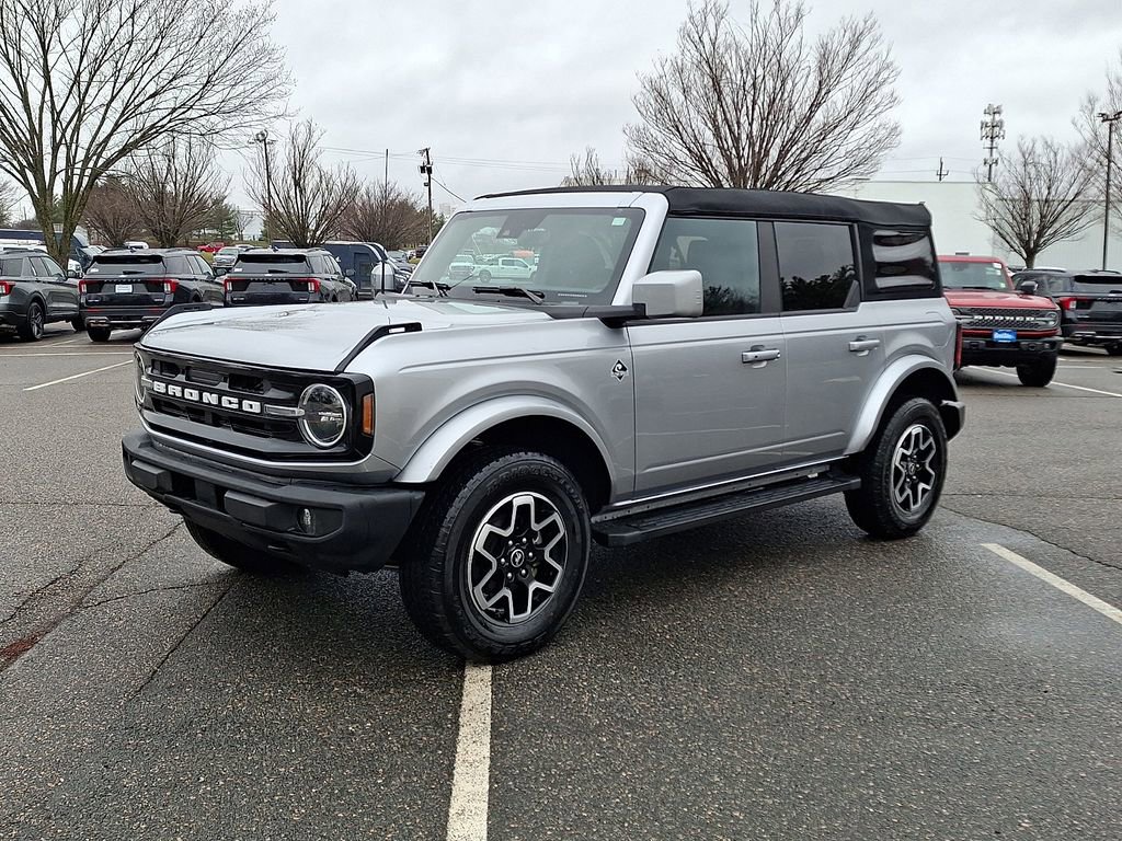 Used 2023 Ford Bronco Outer Banks image 6