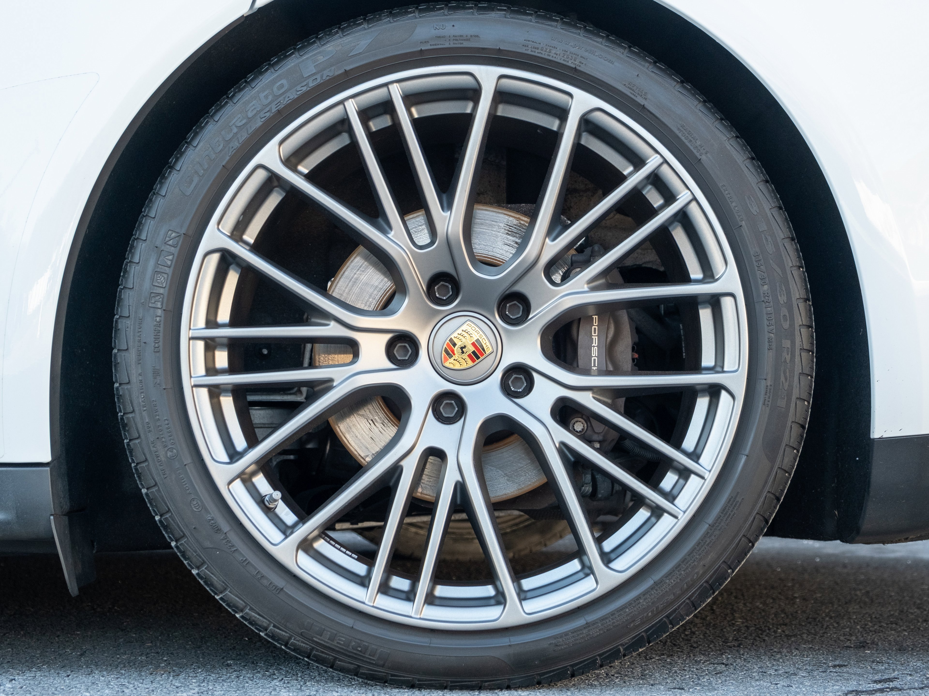 Certified 2023 Porsche Panamera 4 Platinum Edition image 13