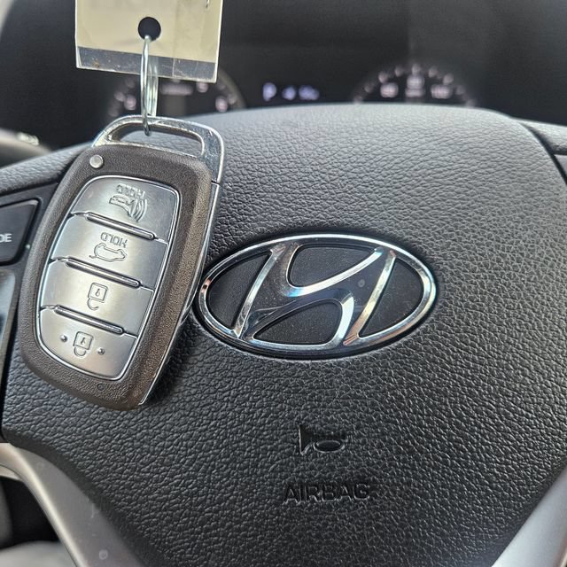 Used 2019 Hyundai Tucson Value AWD/4WD image 32