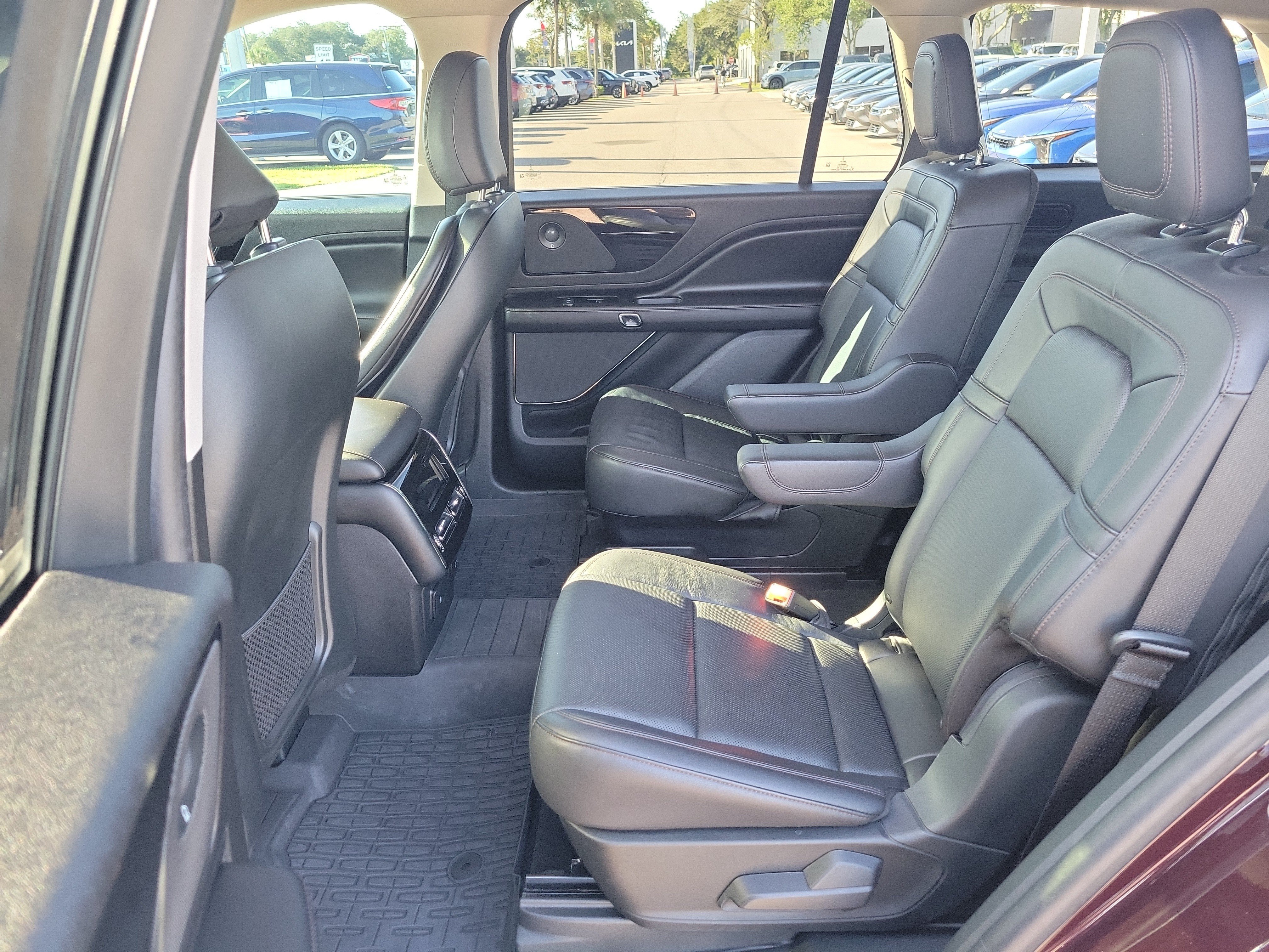 Used 2024 Lincoln Aviator Reserve w/ Equipment Group 201A RWD image 15