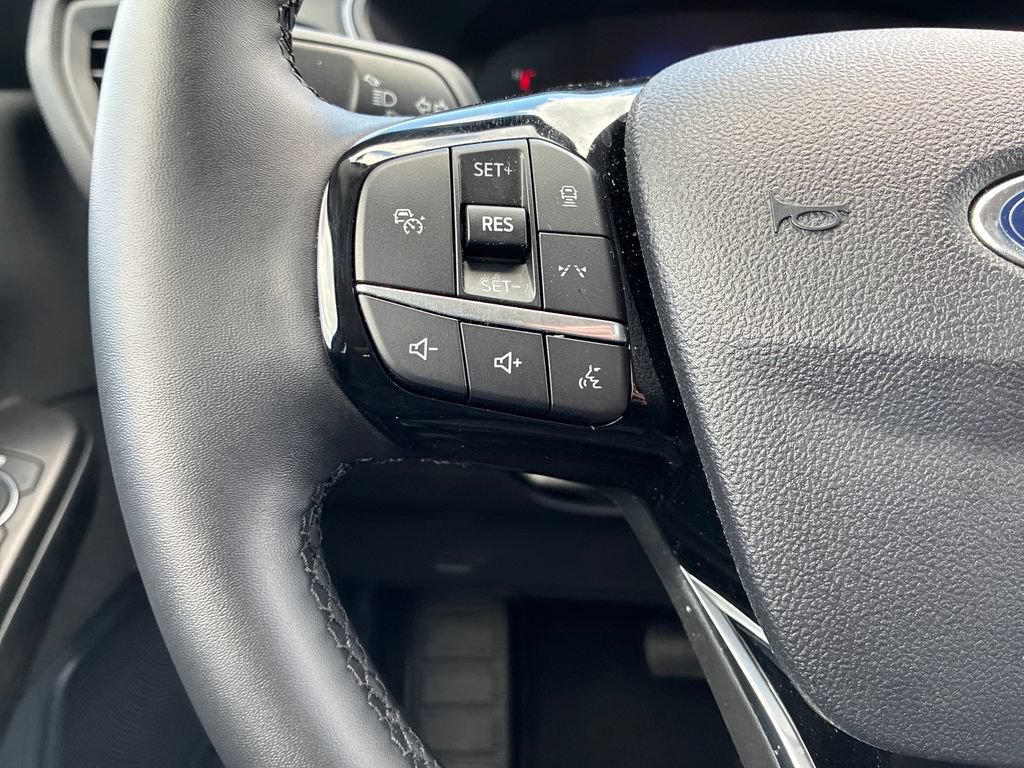 Used 2025 Ford Escape Active w/ Tech Pack #1 AWD/4WD image 19
