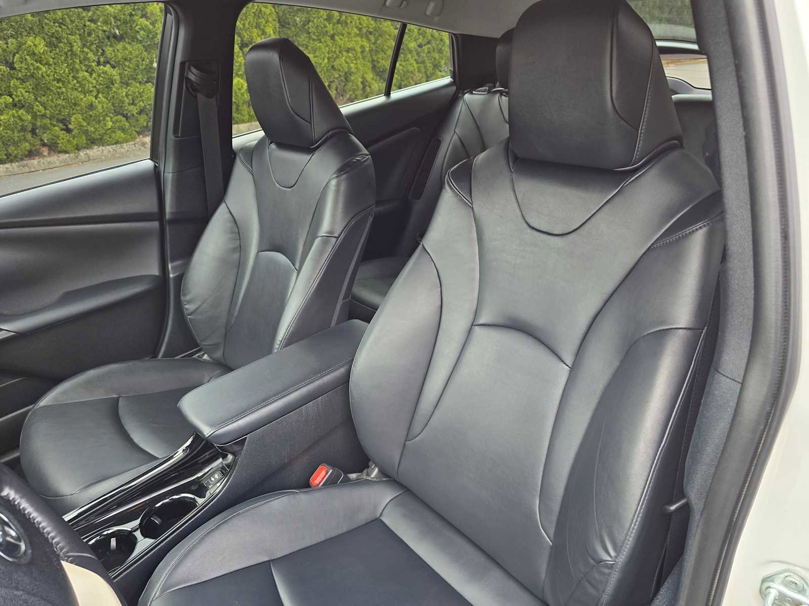 Used 2019 Toyota Prius Prime Premium FWD image 21