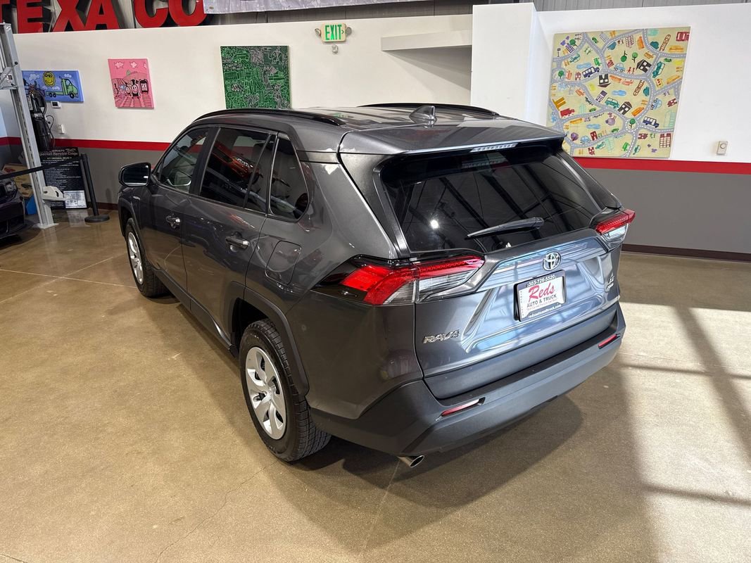 Used 2021 Toyota RAV4 LE AWD/4WD image 44
