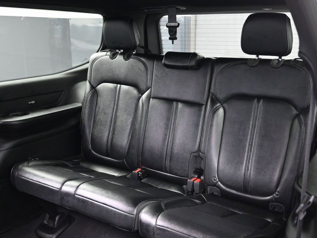 Used 2024 Jeep Wagoneer Series II w/ Flexible Seating Group image 38