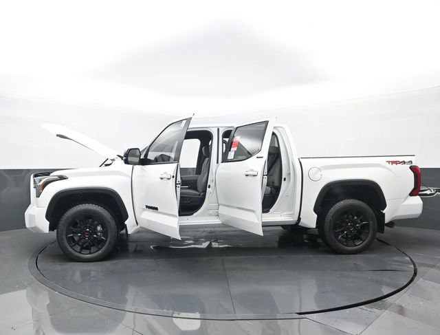 New 2026 Toyota Tundra Limited w/ TRD Off-Road Package AWD/4WD image 32