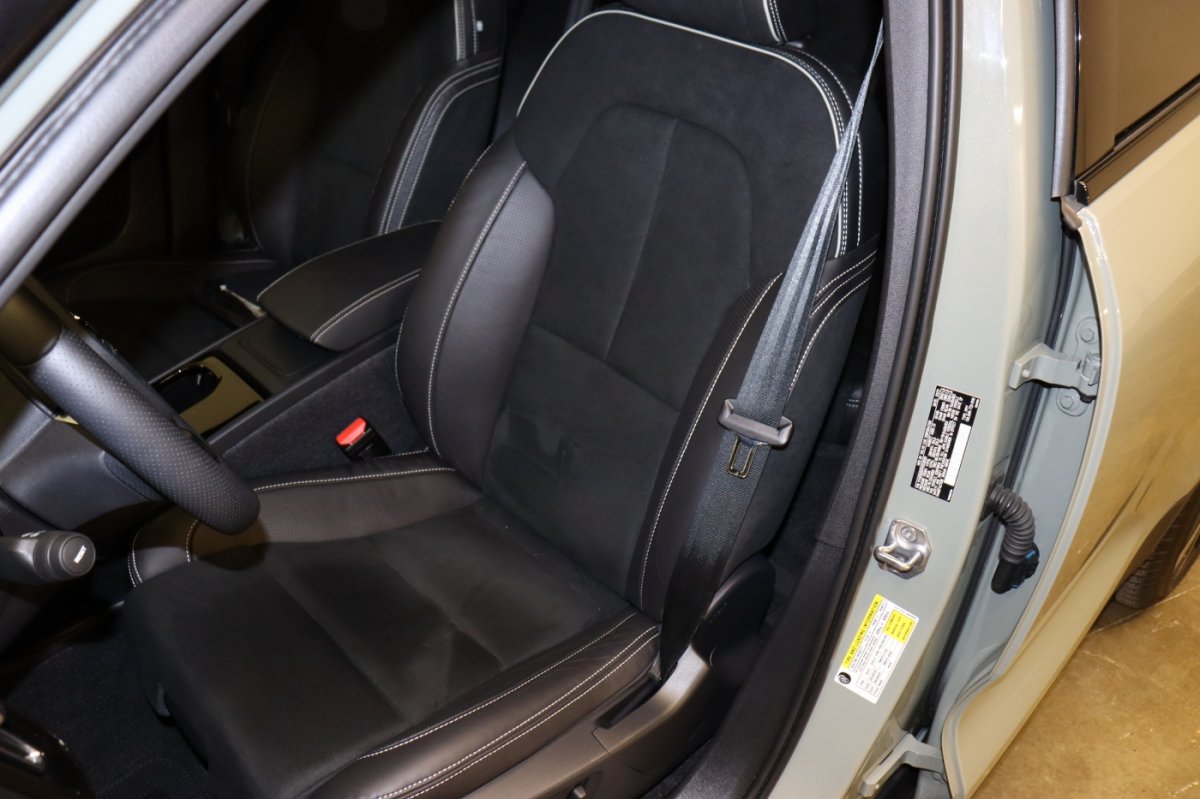 Used 2021 Volvo XC40 P8 Recharge AWD/4WD image 10