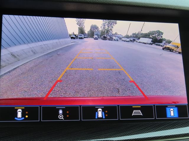 Used 2021 Buick Envision Essence w/ Technology Package I AWD/4WD image 5