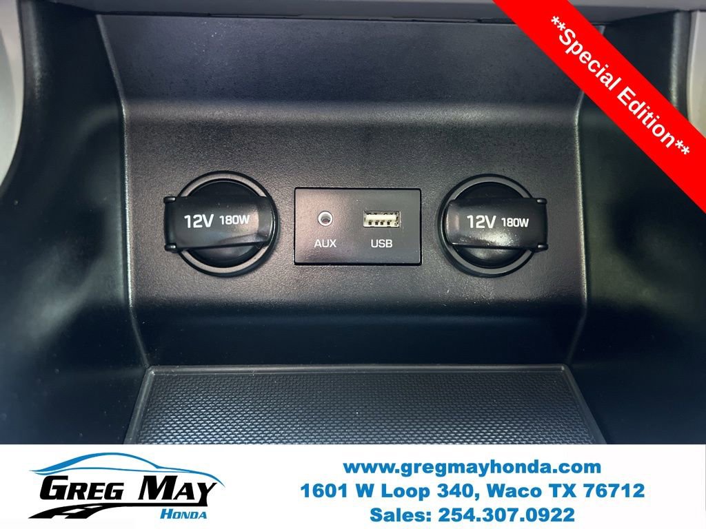 Used 2019 Hyundai Elantra SE image 25