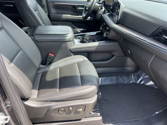 Used 2025 Chevrolet Tahoe LT image 14