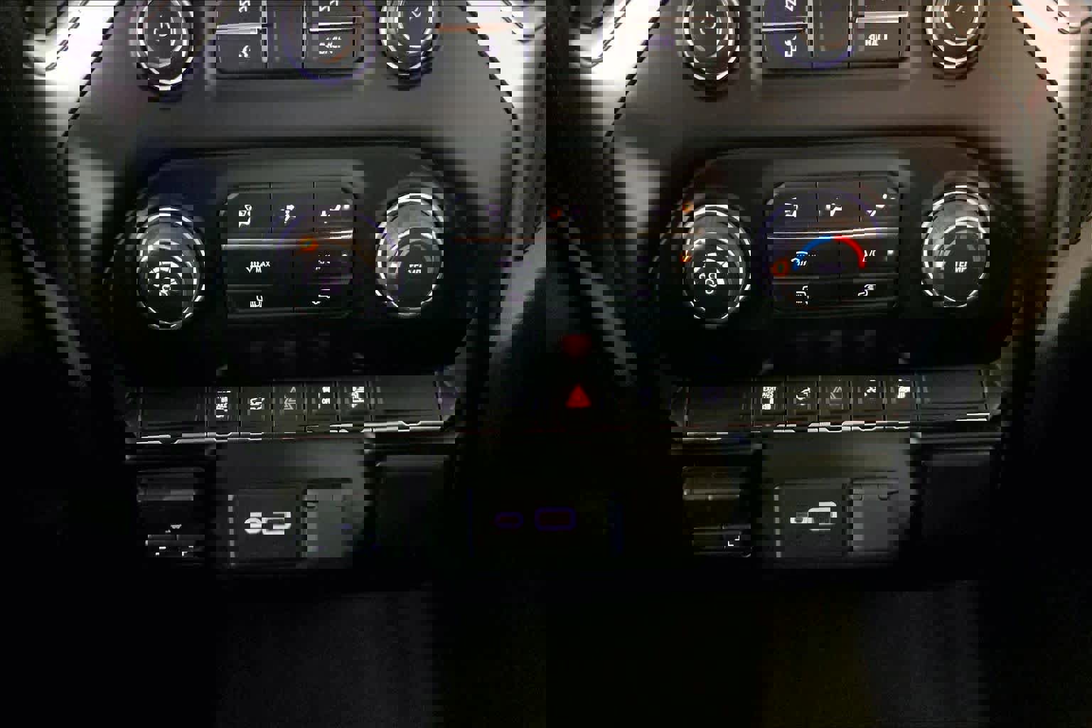 Used 2021 Chevrolet Silverado 2500 LT AWD/4WD image 34