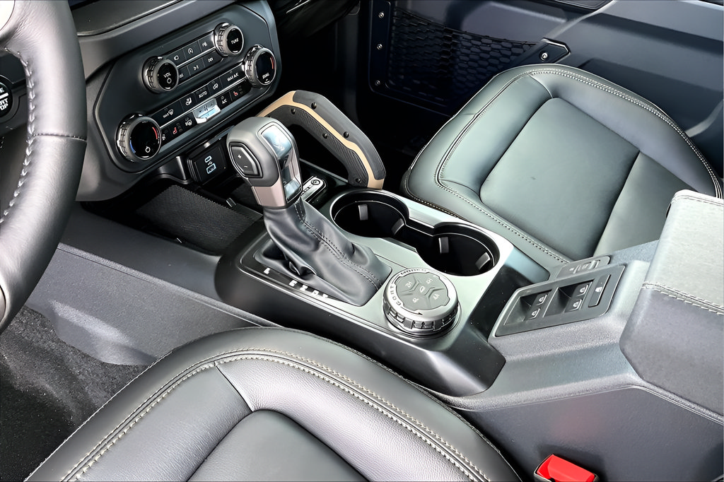 New 2025 Ford Bronco Badlands AWD/4WD image 9