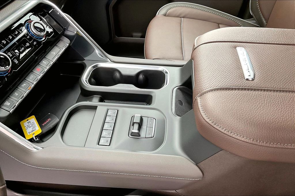 New 2026 GMC Sierra 2500 Denali w/ Denali Reserve Package AWD/4WD image 24