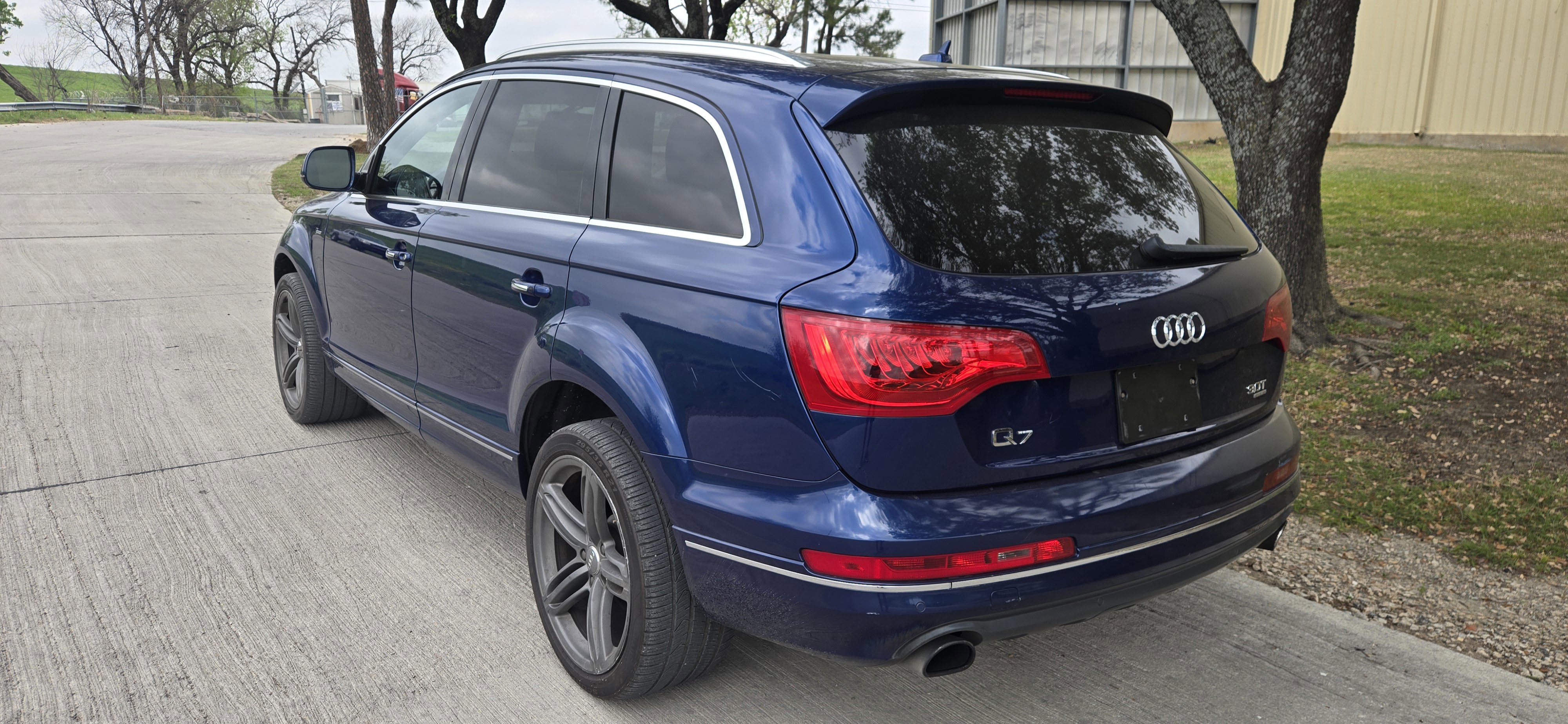 Used 2015 Audi Q7 3.0T Premium Plus w/ Premium Plus Package AWD/4WD image 6