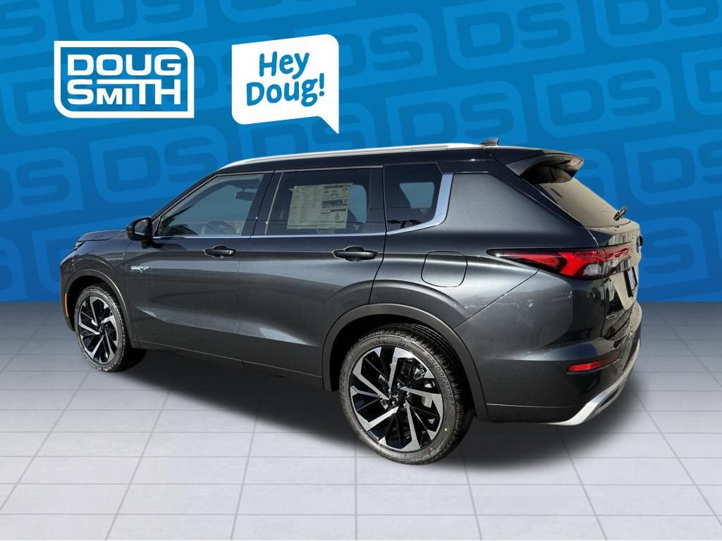 New 2025 Mitsubishi Outlander SEL image 2