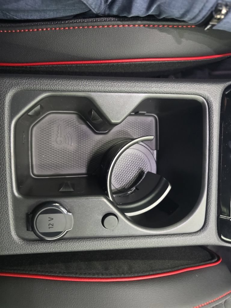 New 2026 Volkswagen GTI SE FWD image 31