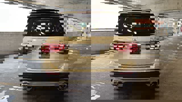 Used 2026 Mercedes-Benz GLB 35 AMG 4MATIC image 7