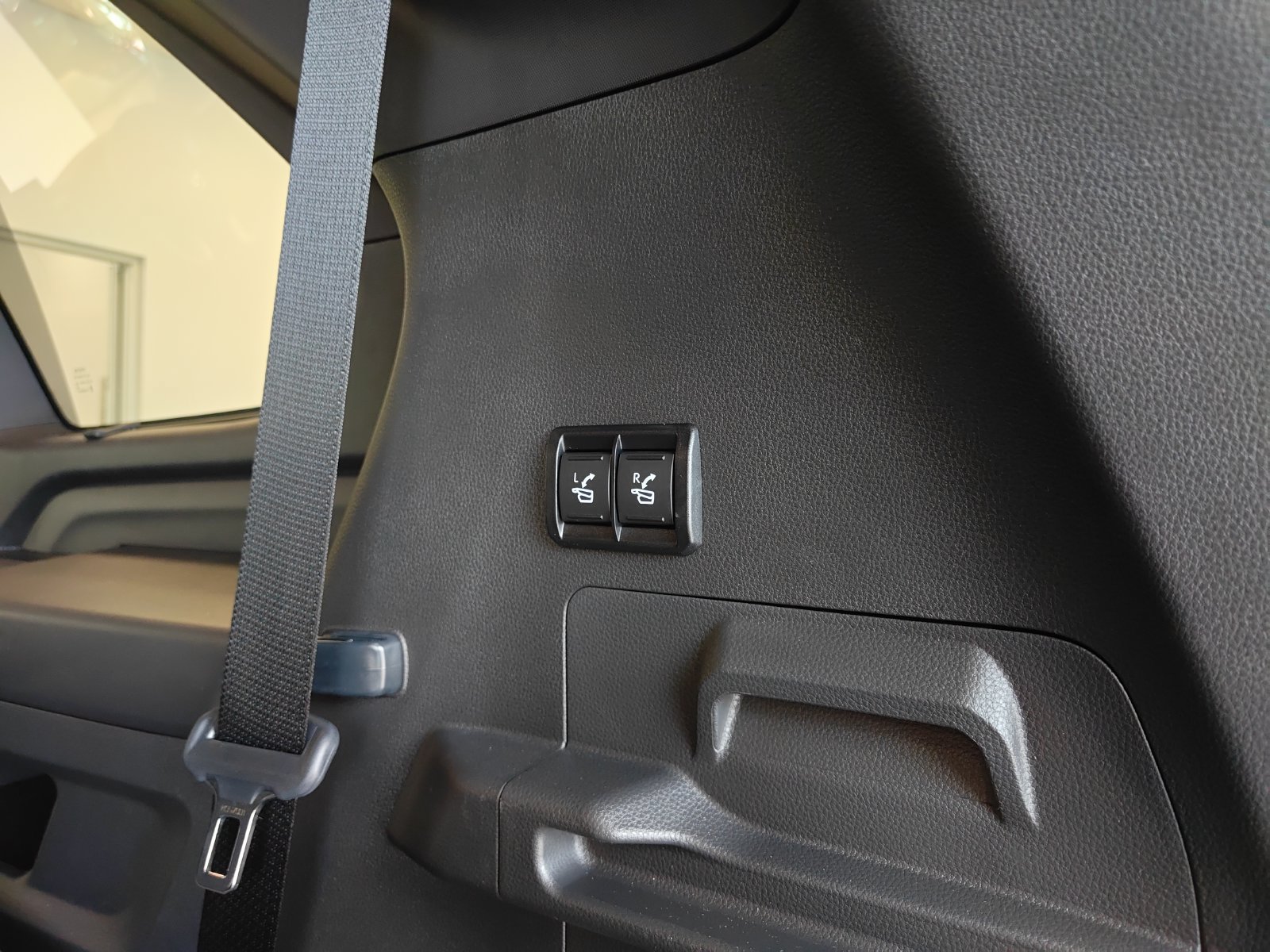 New 2026 Toyota Sequoia Platinum AWD/4WD image 21