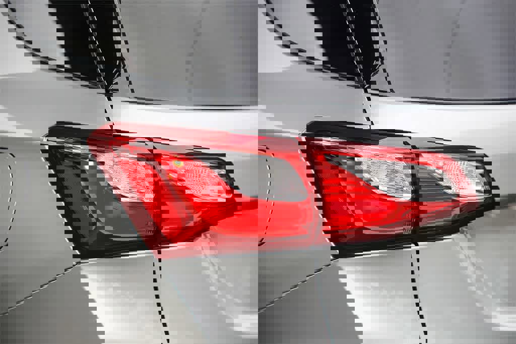 Used 2018 Chevrolet Equinox Premier image 9