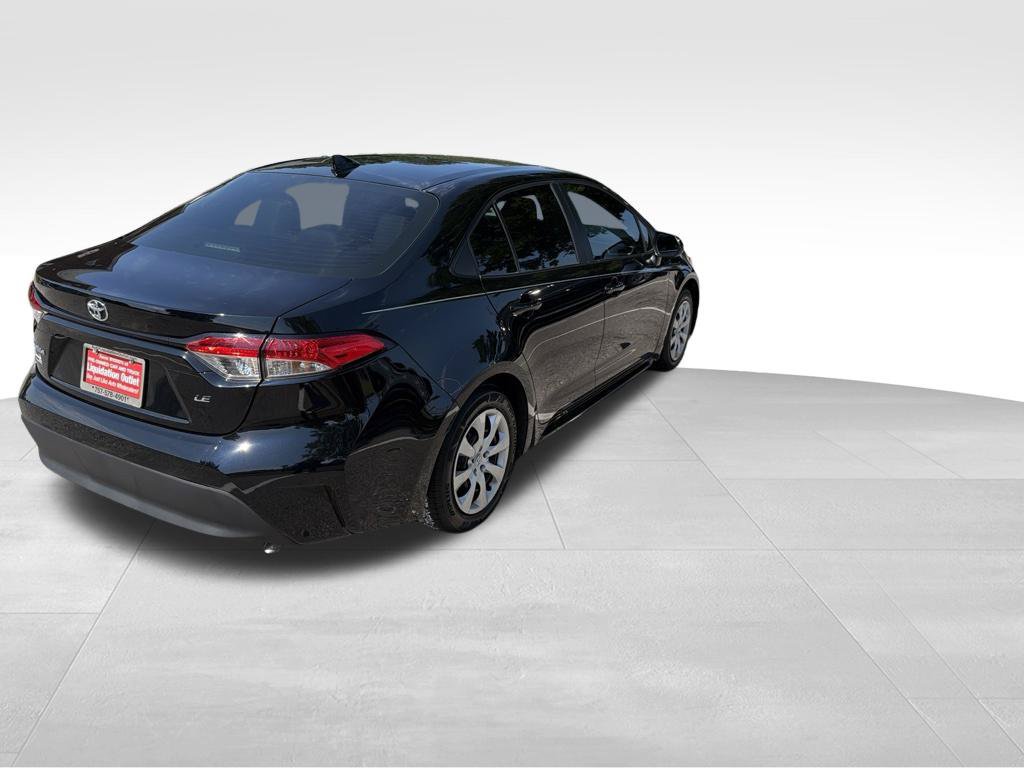 Used 2025 Toyota Corolla LE w/ Convenience Package FWD image 7