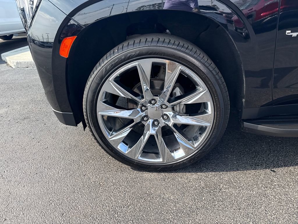 Used 2022 GMC Yukon XL SLE image 30