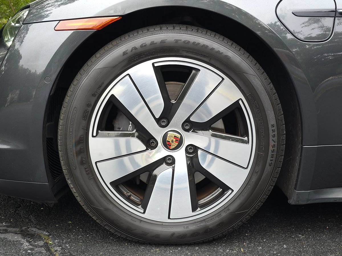 Used 2023 Porsche Taycan w/ Premium Package RWD image 62