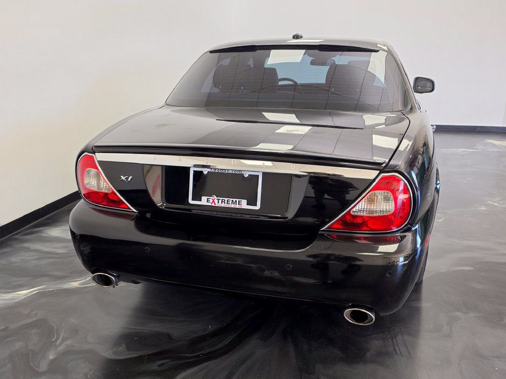 Used 2008 Jaguar XJ8 RWD image 5