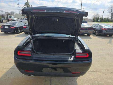 Used 2023 Dodge Challenger SXT image 10