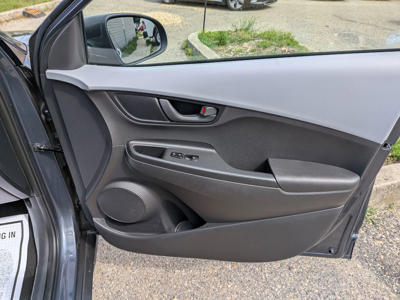 Used 2019 Hyundai Kona SE AWD/4WD image 35