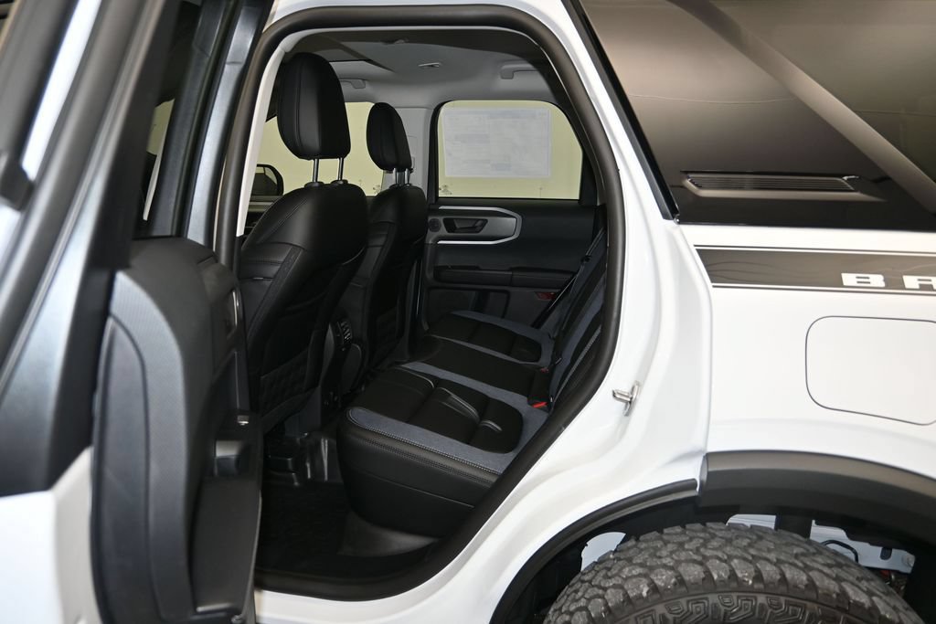 New 2026 Ford Bronco Sport Outer Banks w/ Sasquatch Outer Banks Package AWD/4WD image 24
