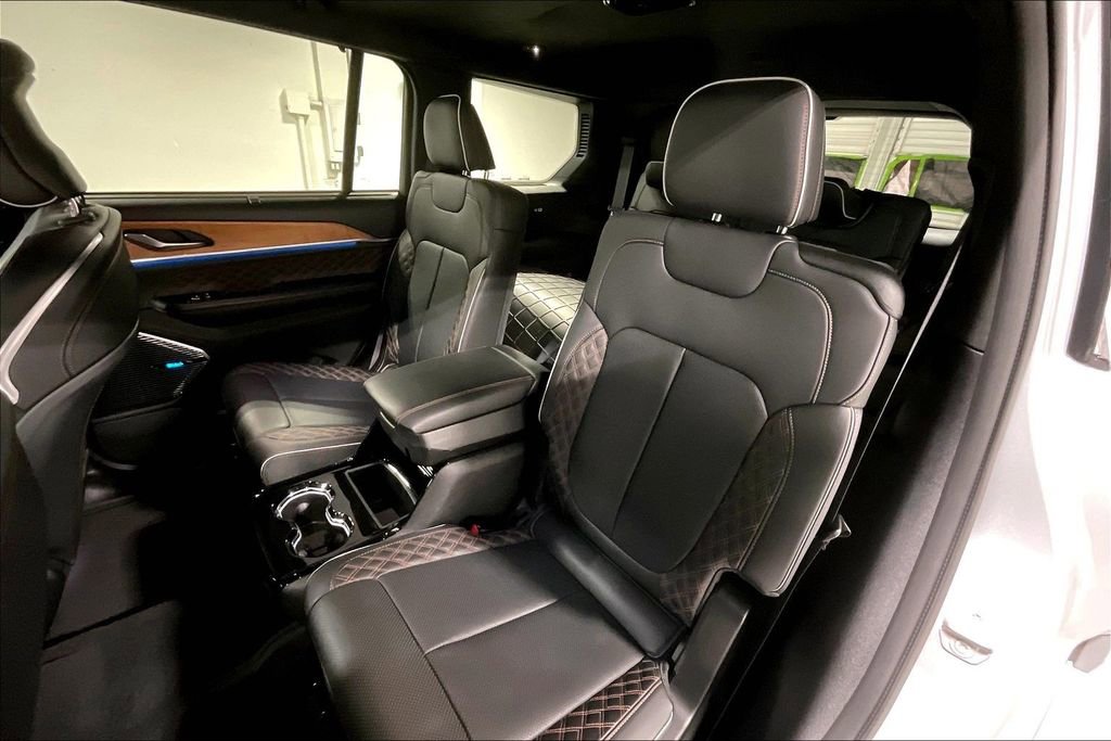 Used 2022 Jeep Grand Cherokee L Summit image 34