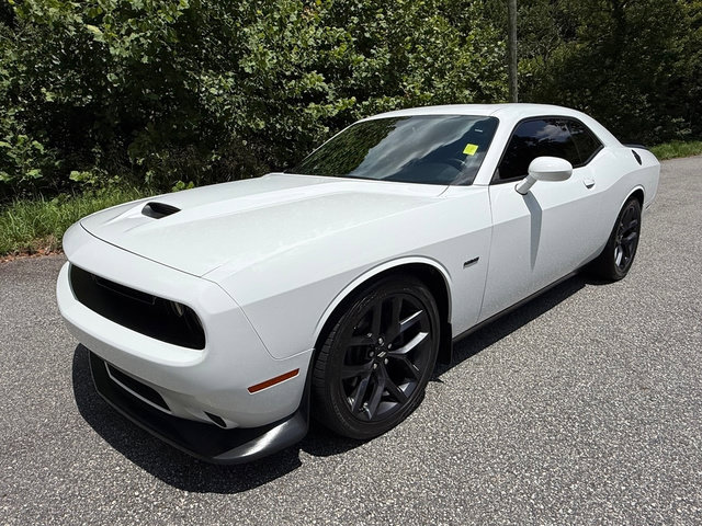 Used 2019 Dodge Challenger R/T w/ Plus Package RWD image 2
