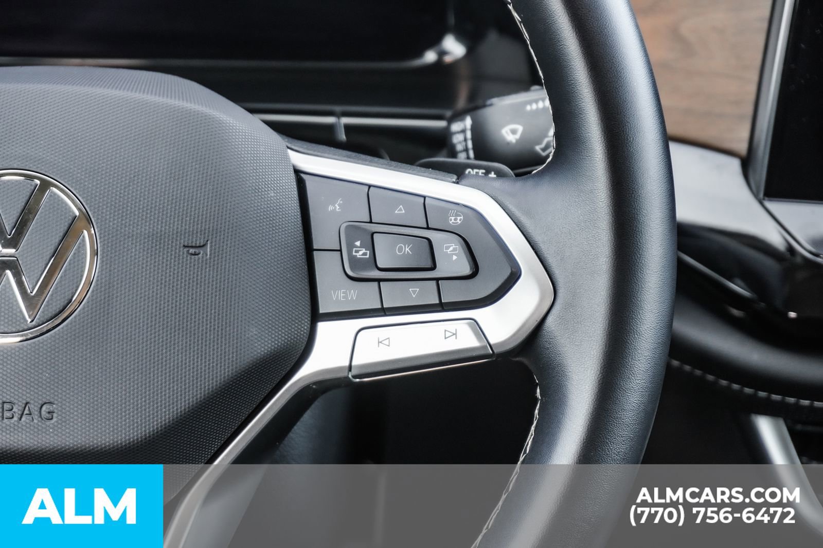 Used 2025 Volkswagen Atlas SE image 33