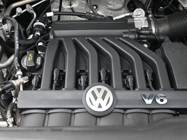 Used 2021 Volkswagen Atlas SE w/ Towing Package FWD image 16