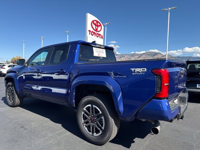 Certified 2025 Toyota Tacoma TRD Sport AWD/4WD image 8