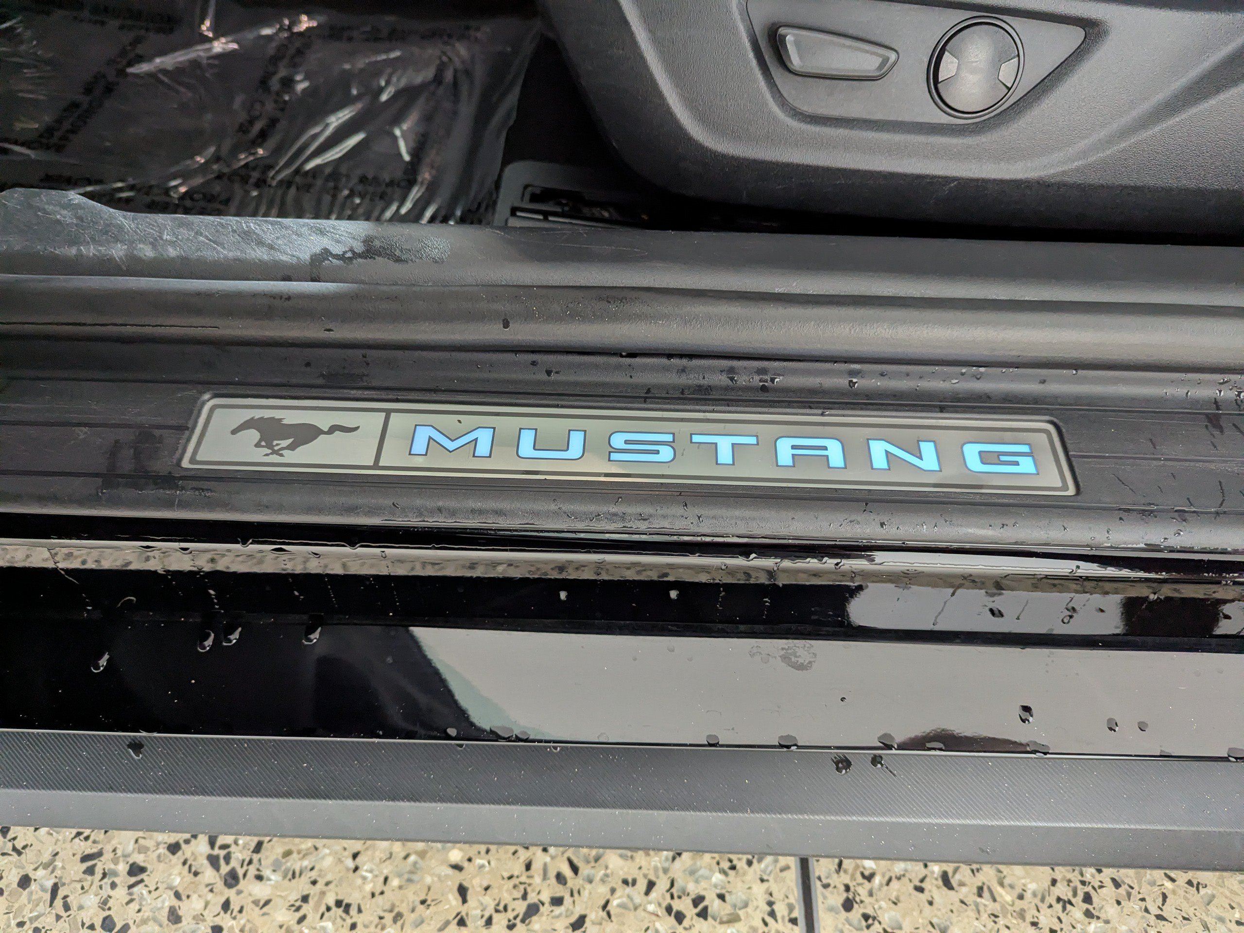 Used 2024 Ford Mustang Premium RWD image 18