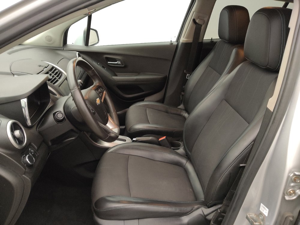 Used 2016 Chevrolet Trax LT w/ LT Convenience Package FWD image 17