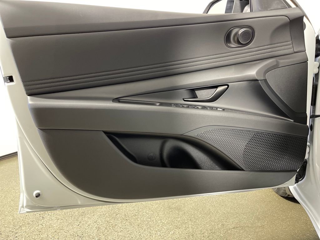 New 2026 Hyundai Elantra Sport FWD image 19