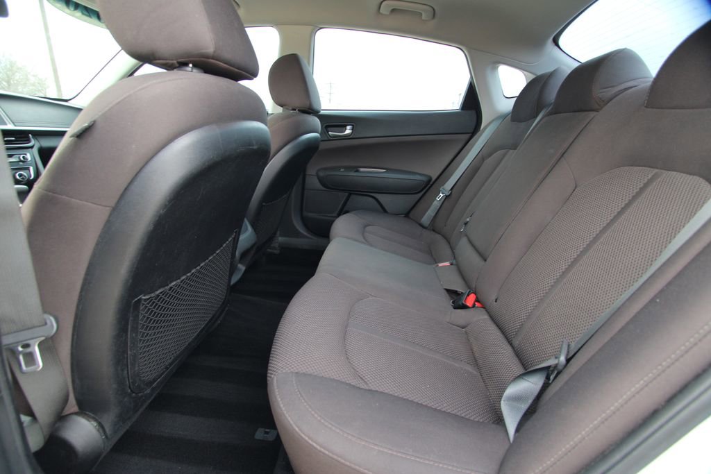 Used 2020 Kia Optima LX image 7