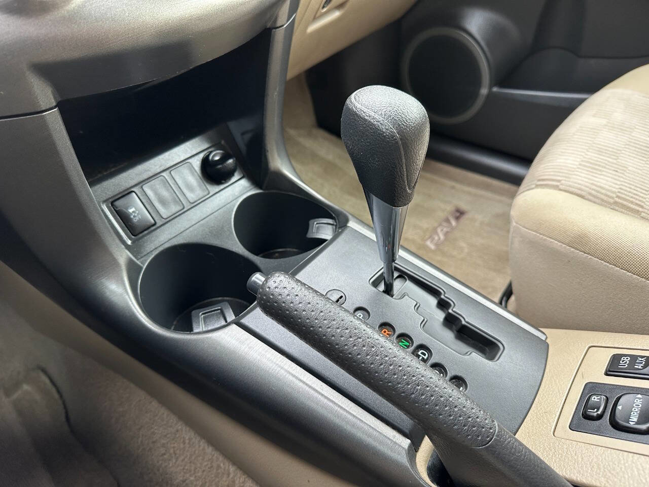 Used 2012 Toyota RAV4 4WD image 39