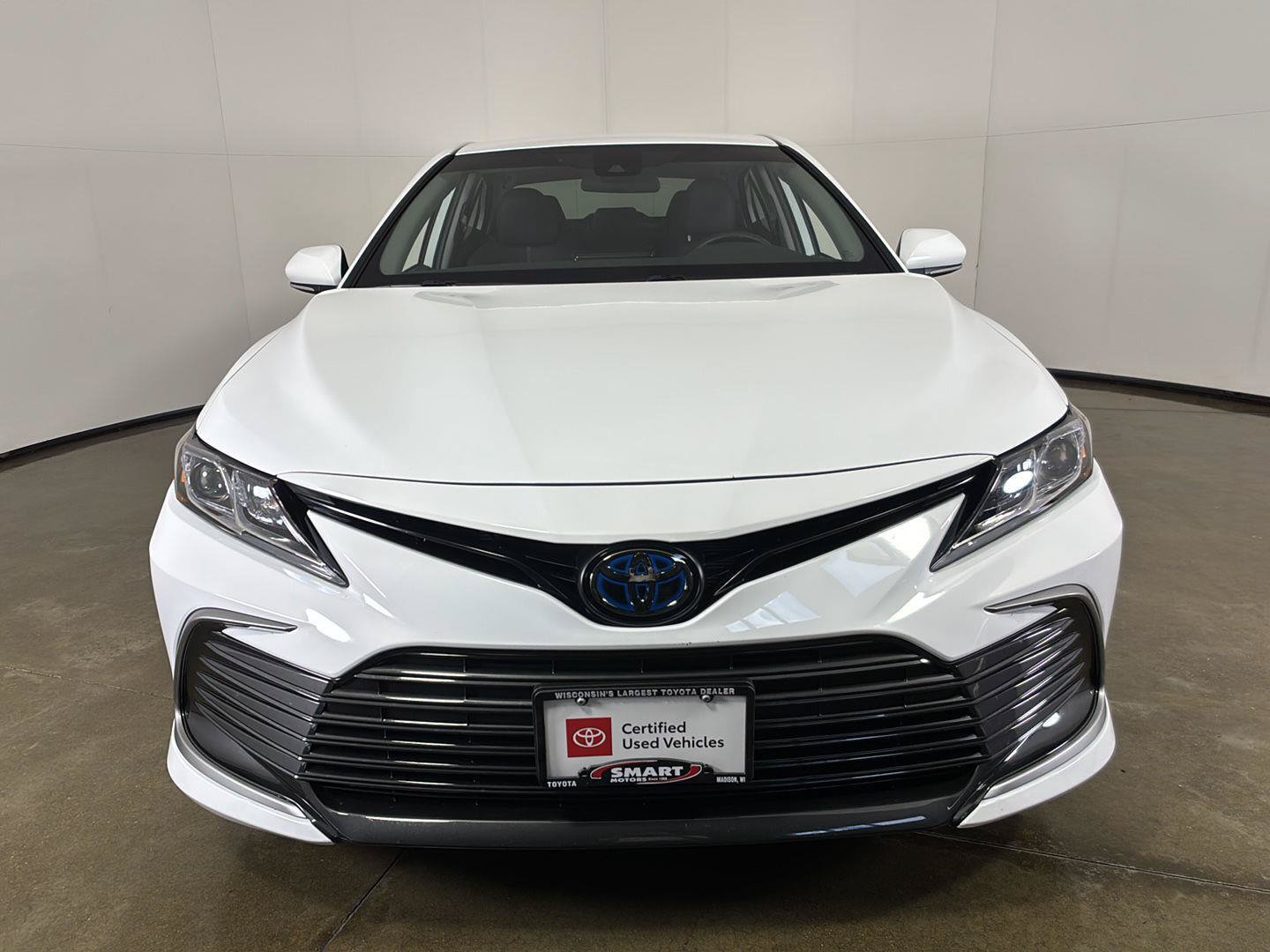 Used 2023 Toyota Camry LE FWD image 6
