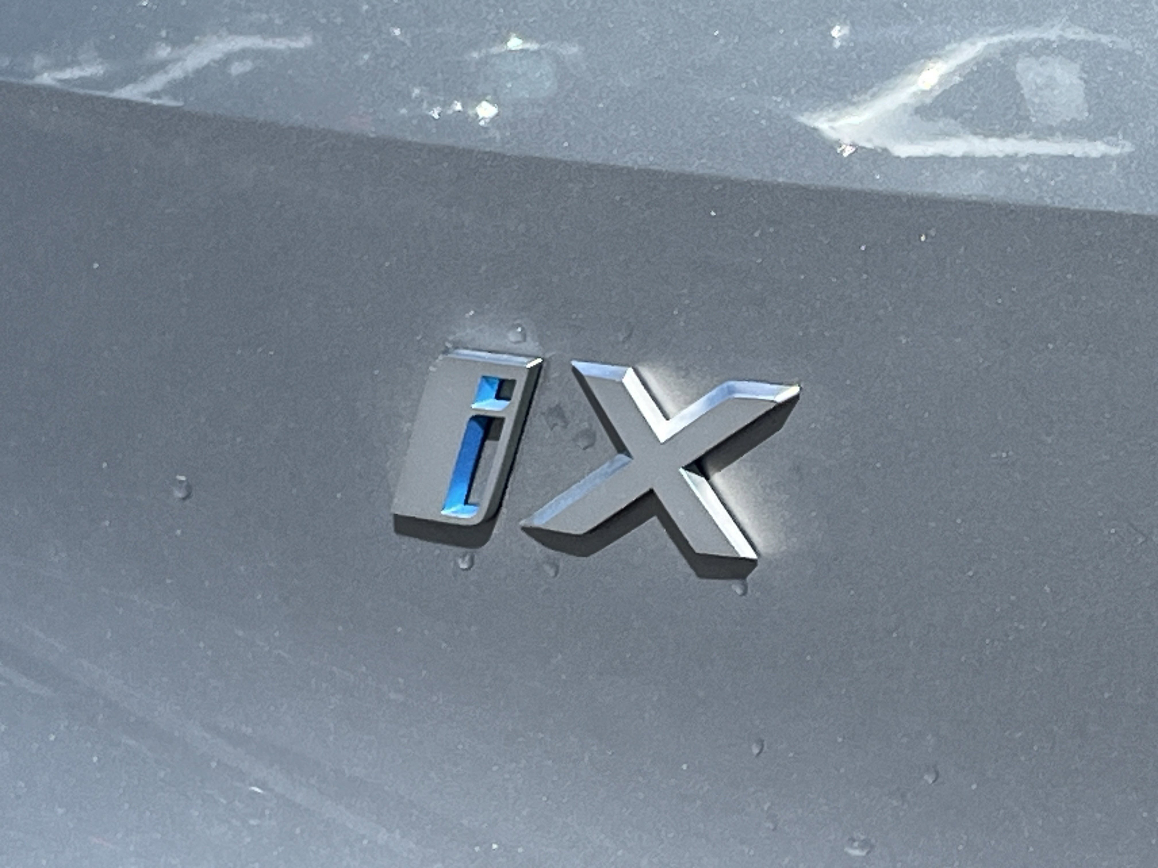 Used 2023 BMW iX xDrive50 w/ Sport Package AWD/4WD image 22